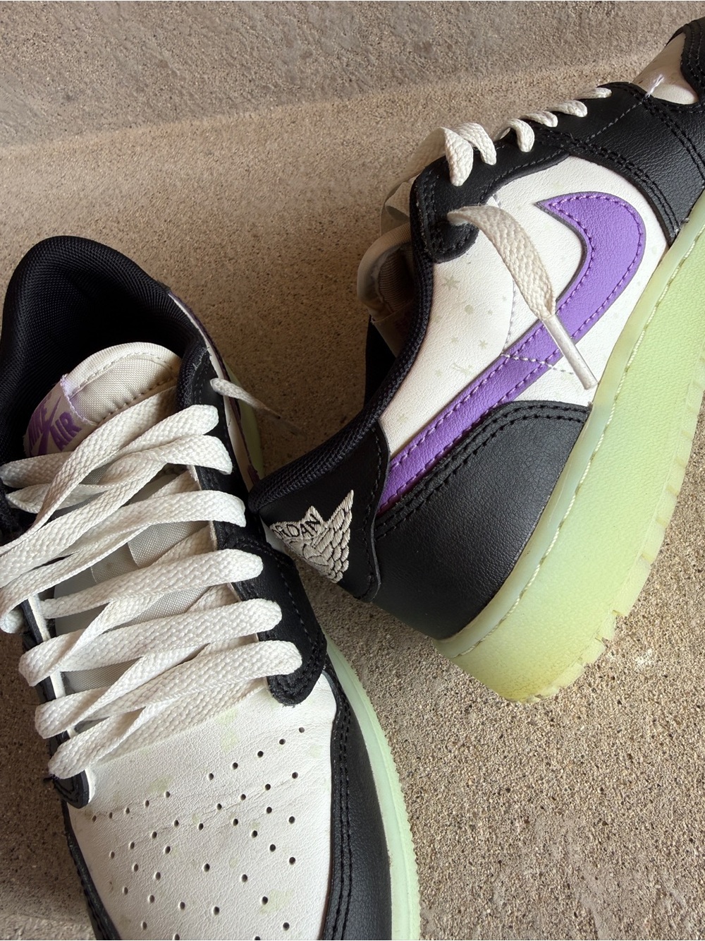 Big Kid's Jordan 1 Retro Low OG Black/Black Raspberry, Glow in the dark - Picture 7 of 7